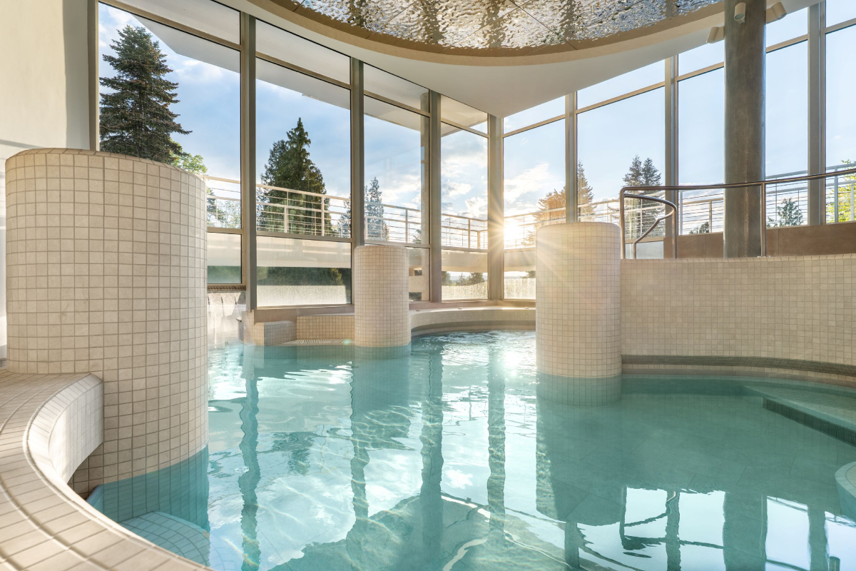 osfak-termalviz-es-semmi-teendo-igy-toltodtunk-fel-hevizen | Marie Claire Ensana Thermal Aqua