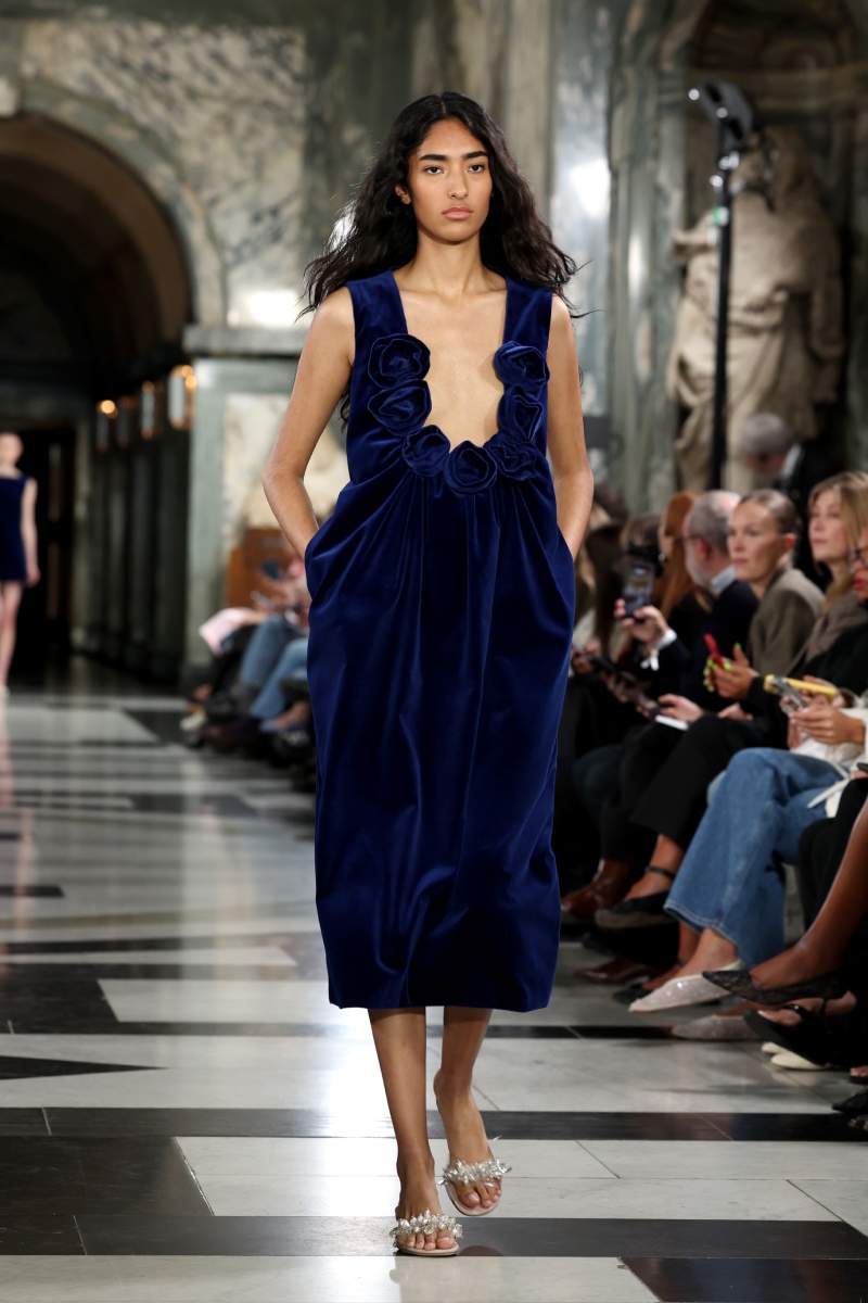 londoni-divathet-2026-burberry-mulberry-simone-rocha | Marie Claire Simone Rocha 2027. tavasz–nyár