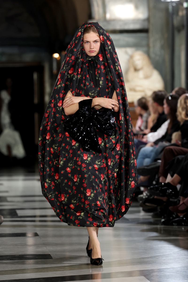 londoni-divathet-2026-burberry-mulberry-simone-rocha | Marie Claire Simone Rocha 2027. tavasz–nyár