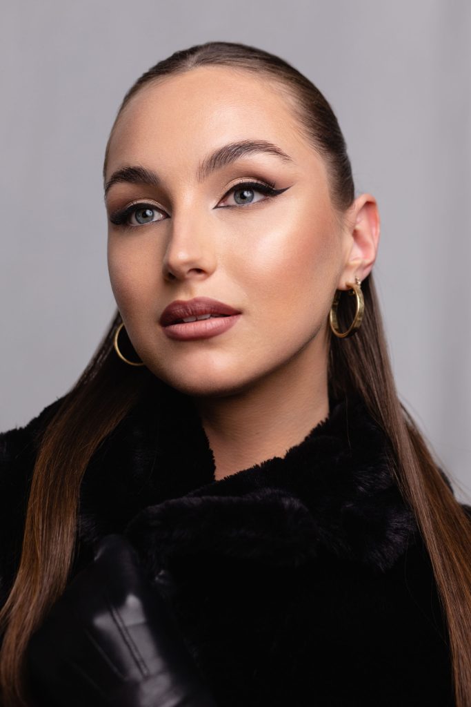 barna-szajkontur-90s-lips-trend-pall-adrienn1 | Marie Claire Barna szájkontúr, 90-es évek trend, Páll Adrienn