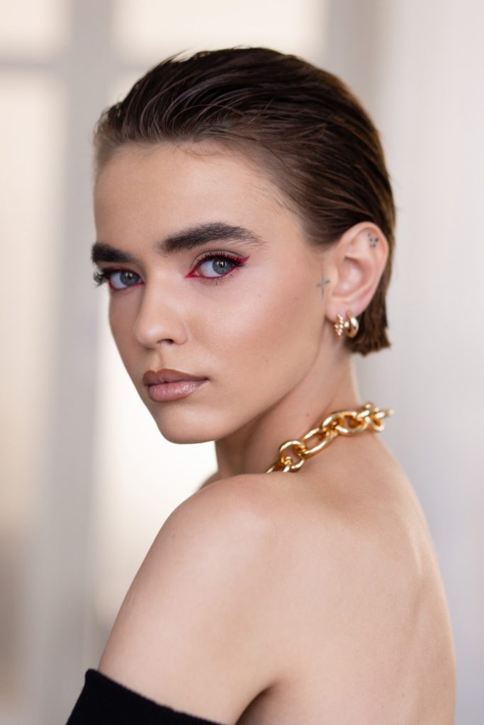 barna-szajkontur-90s-lips-trend-pall-adrienn2 | Marie Claire Barna szájkontúr, 90-es évek trend, Páll Adrienn