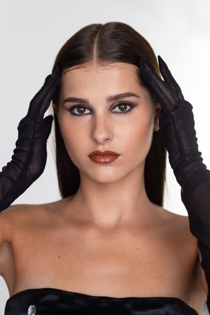 barna-szajkontur-90s-lips-trend-pall-adrienn3 | Marie Claire Barna szájkontúr, Páll Adrienn
